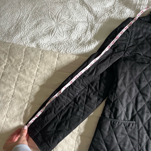 Burberry size small quilted jacket - Picture 8 of 12